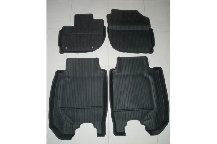 Alfombras proof Hilux 15-24